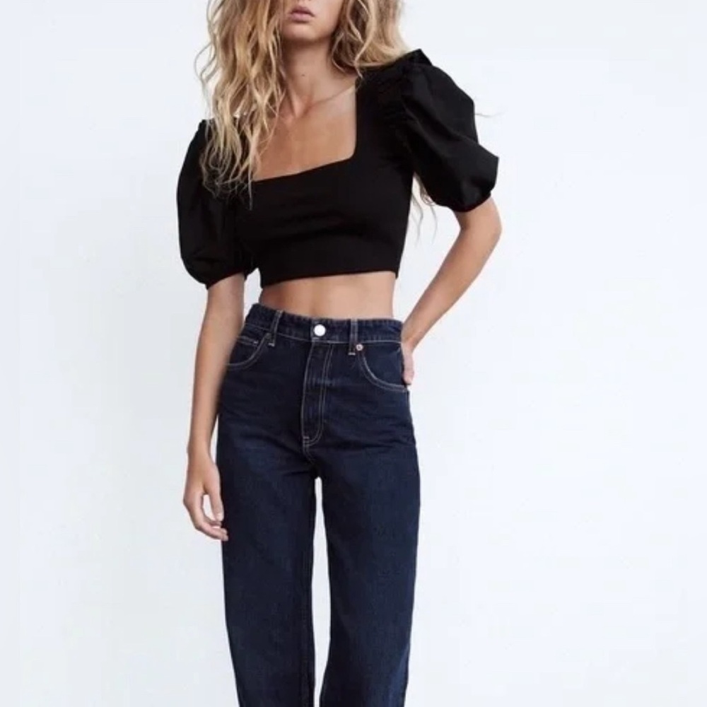 NWT ZARA, Balloon/Puffer Sleeve Crop Top, Medium in Black